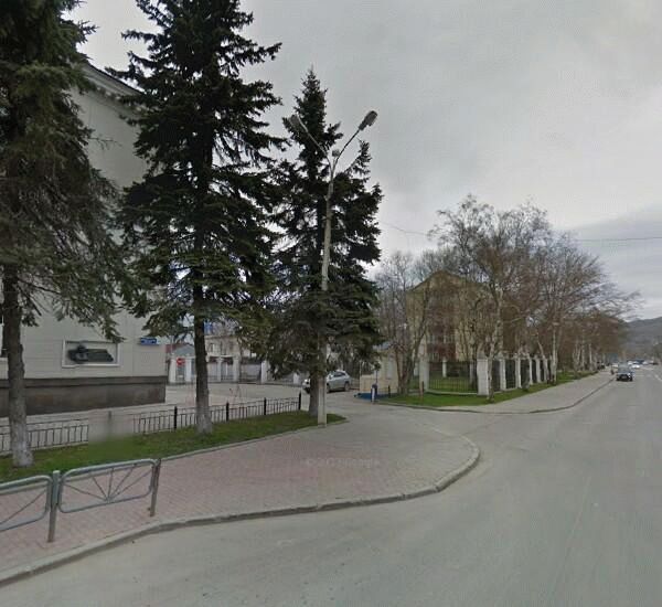 Банкомат Сбербанка России по адресу проспект Коммунистический 24