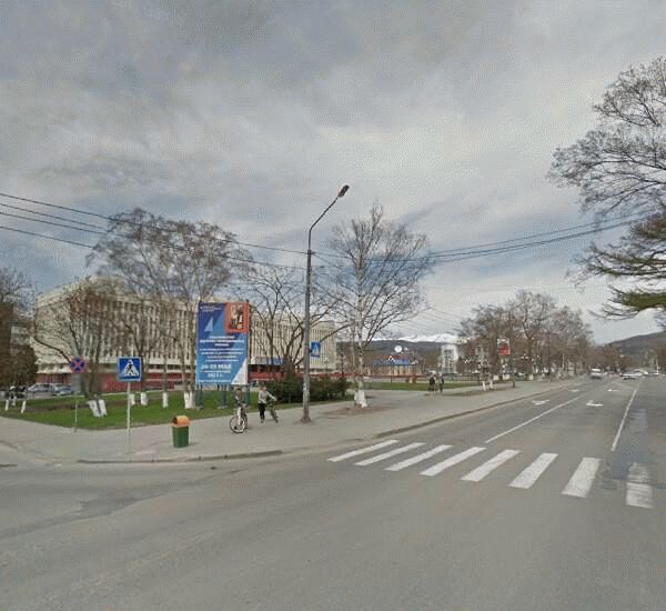 Банкомат Восточного Экспресс Банка по адресу улица Емельянова А. О. 36